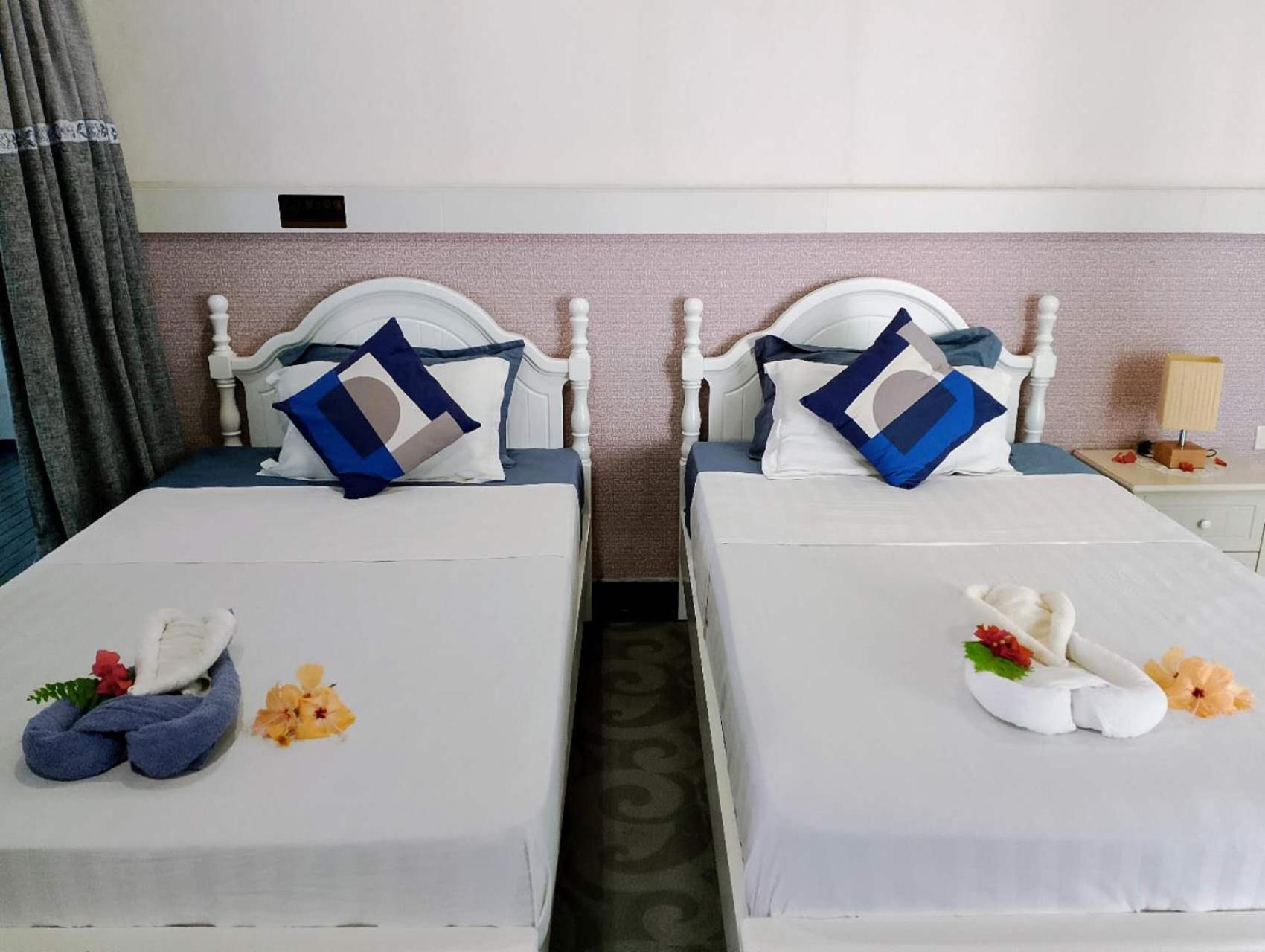 Crystal Beach Hotel Порт Вила Екстериор снимка